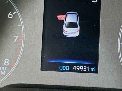 Used 2024 Toyota Corolla LE image 19