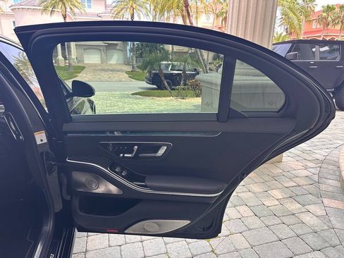 Used 2021 Mercedes-Benz S 580 4MATIC Sedan w/ Warmth & Comfort Package image 80