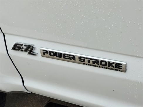 Used 2019 Ford F350 XLT w/ FX4 Off-Road Package image 9