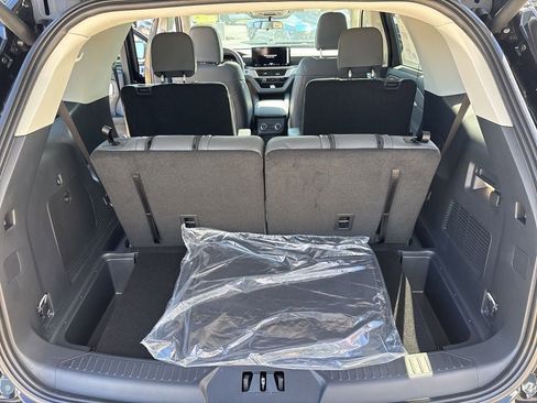 New 2025 Ford Explorer Active w/ Active Comfort Package image 15