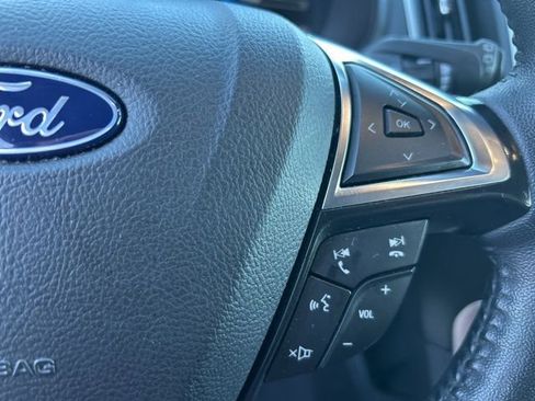 Used 2024 Ford Edge SEL image 17