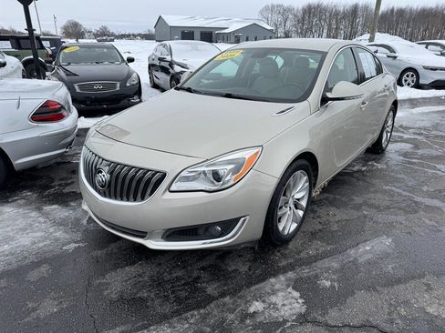 Used 2016 Buick Regal image 5