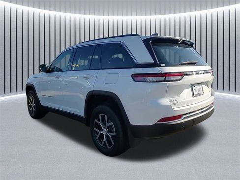 New 2025 Jeep Grand Cherokee Limited w/ Luxury Tech Group II image 5