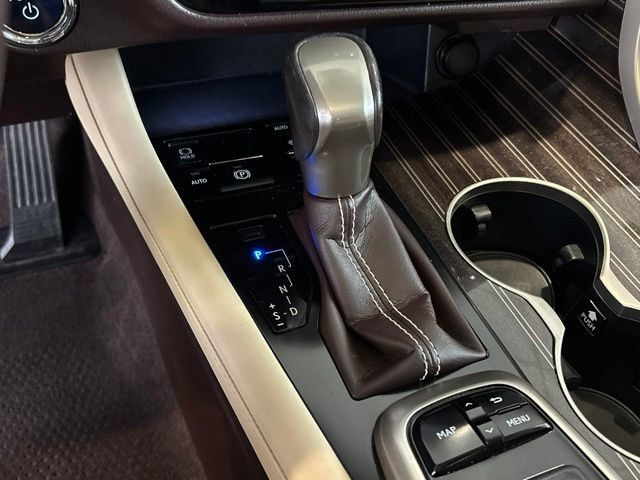 Used 2018 Lexus RX 450hL Luxury w/ Cold Area Package (CT) AWD/4WD image 24