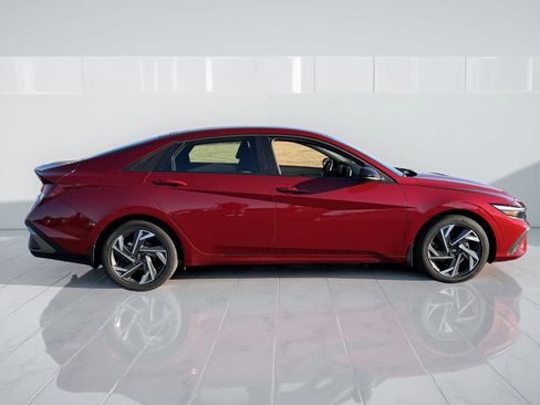 Certified 2025 Hyundai Elantra Sport image 2