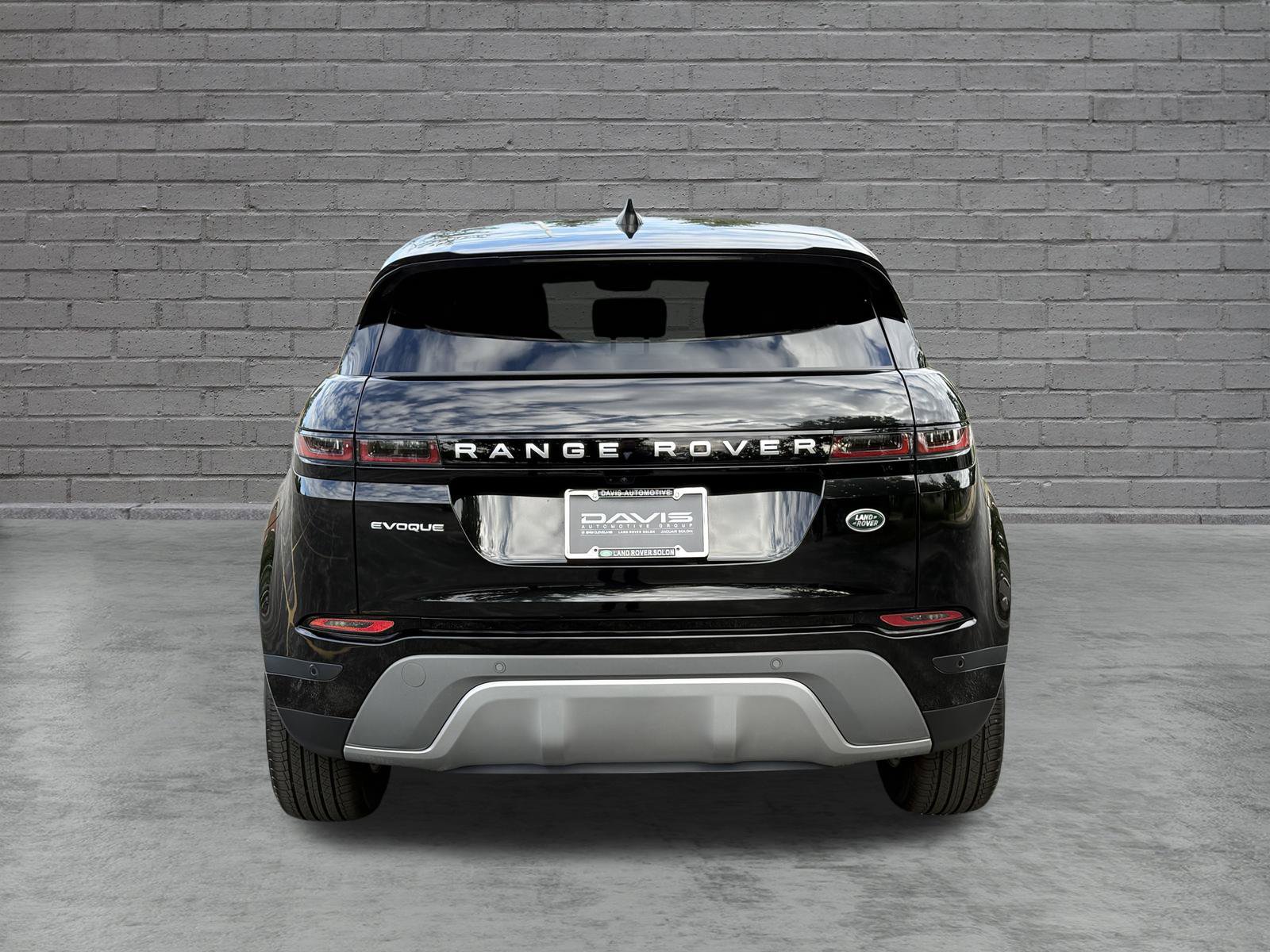 Used 2023 Land Rover Range Rover Evoque S AWD/4WD image 6