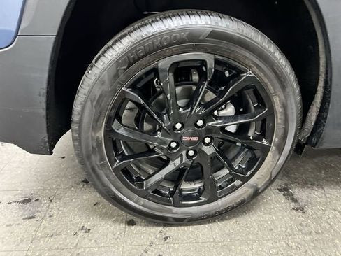 Certified 2024 GMC Terrain SLT w/ Tech Package AWD/4WD image 33