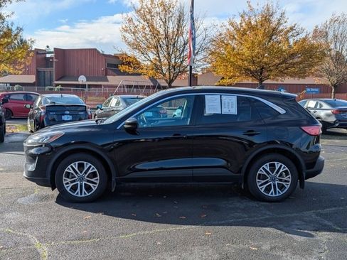 Used 2022 Ford Escape SEL w/ Technology Package image 2