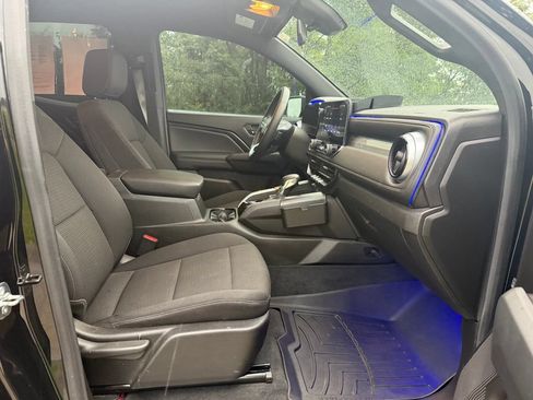 Used 2024 Chevrolet Colorado LT w/ LT Convenience Package RWD image 18