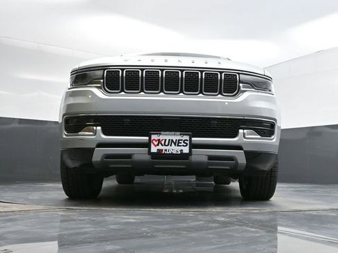 Used 2022 Jeep Wagoneer Series II w/ Premium Group I image 46