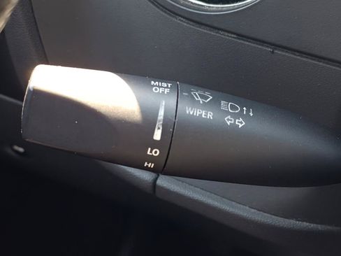 Used 2013 Dodge Challenger R/T RWD image 22