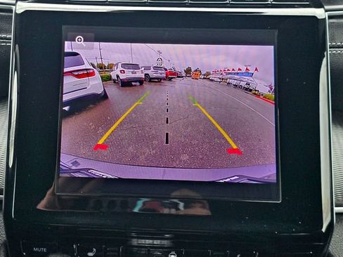 Used 2025 Jeep Grand Cherokee L Laredo w/ Luxury Tech Group I image 11