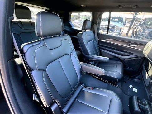 New 2025 Jeep Grand Cherokee L Limited AWD/4WD image 23