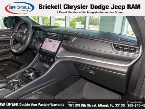 Used 2025 Jeep Grand Cherokee Limited AWD/4WD image 18