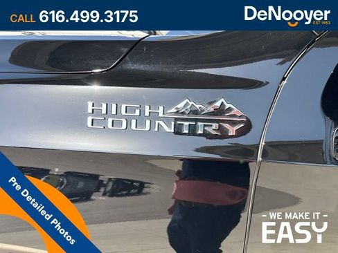 Used 2024 Chevrolet Tahoe High Country AWD/4WD image 9