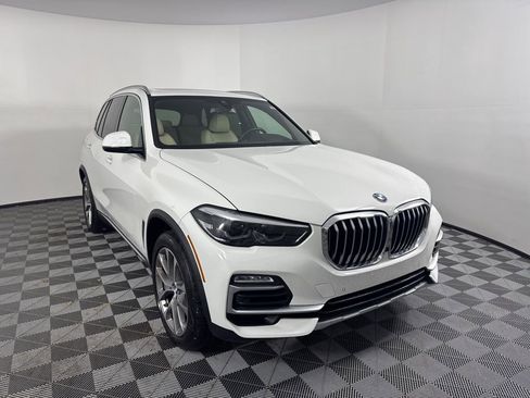 Used 2021 BMW X5 xDrive40i w/ Premium Package image 3