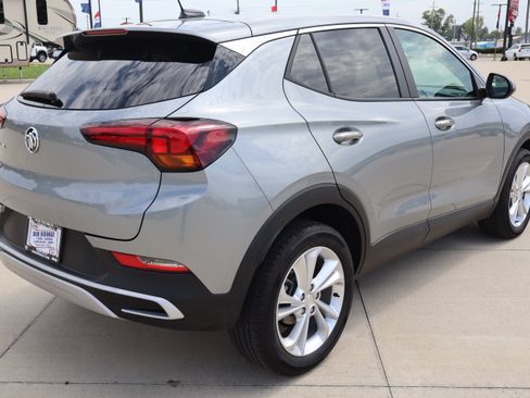 Used 2023 Buick Encore GX Preferred w/ Cold Weather Comfort Package FWD image 5