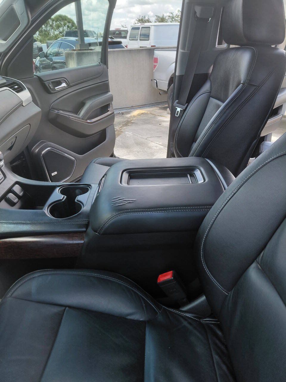 Used 2015 GMC Yukon SLE RWD image 6