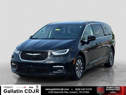 Certified 2024 Chrysler Pacifica Limited