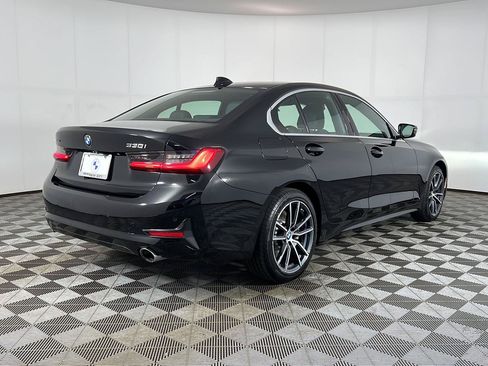 Used 2019 BMW 330i xDrive Sedan w/ Convenience Package AWD/4WD image 5
