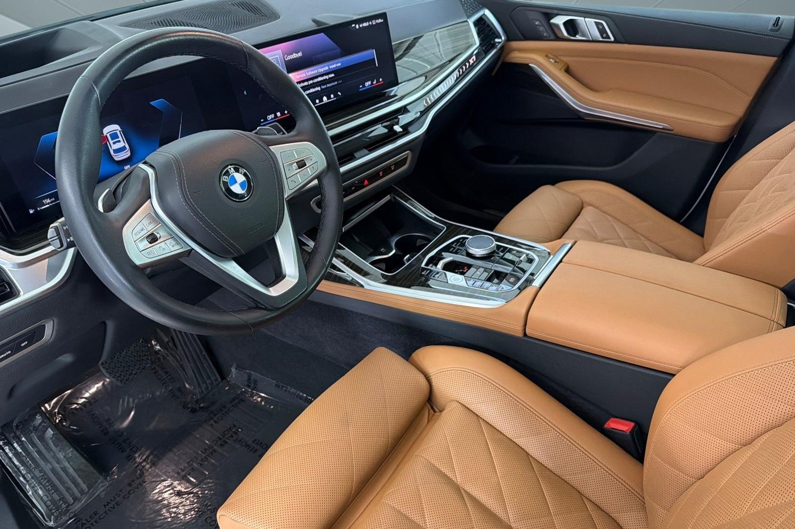 Used 2024 BMW X7 xDrive40i w/ Climate Comfort Package AWD/4WD image 4