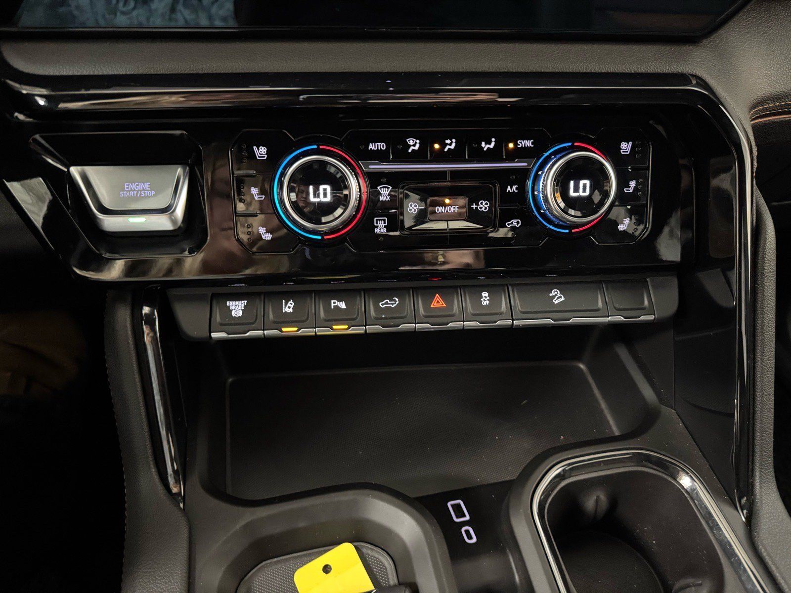 Certified 2024 GMC Sierra 2500 AT4 w/ AT4 Preferred Package AWD/4WD image 24