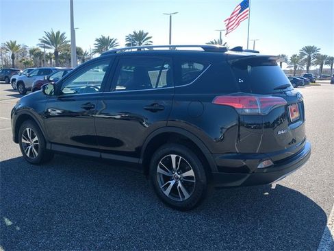 Used 2017 Toyota RAV4 XLE image 6