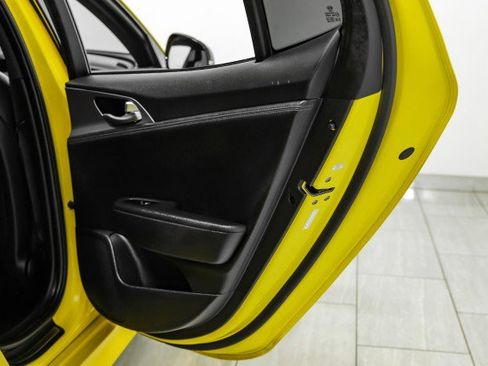 Used 2018 Kia Stinger GT image 45