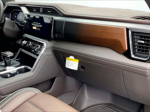 New 2026 GMC Sierra 1500 Denali w/ Denali Reserve Package image 6