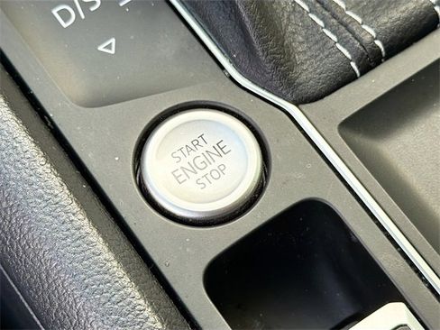 Used 2021 Volkswagen Atlas SEL image 36