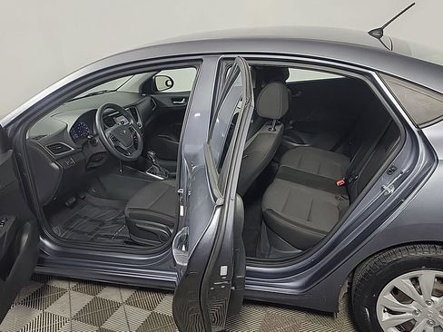 Used 2020 Hyundai Accent SE image 16