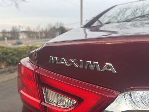 Used 2016 Nissan Maxima SR image 14