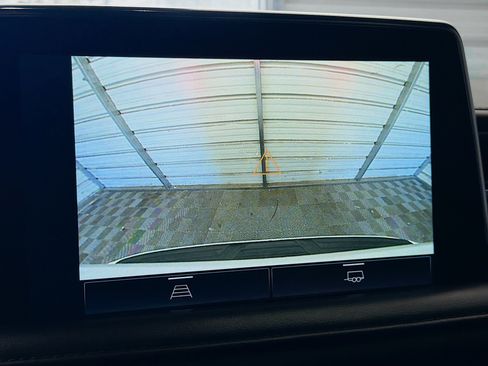Used 2022 Chevrolet Suburban LT RWD image 16