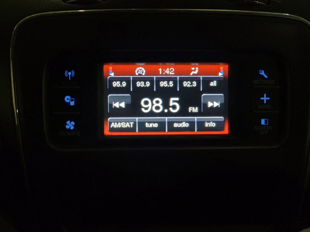 Used 2018 Dodge Journey SE w/ Connectivity Group FWD image 25