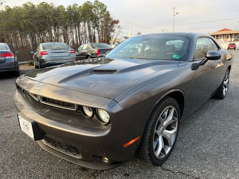 Used 2015 Dodge Challenger SXT Plus w/ Driver Convenience Group image 4