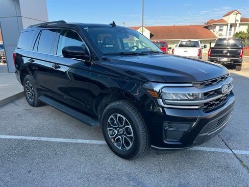 Used 2024 Ford Expedition XLT image 8