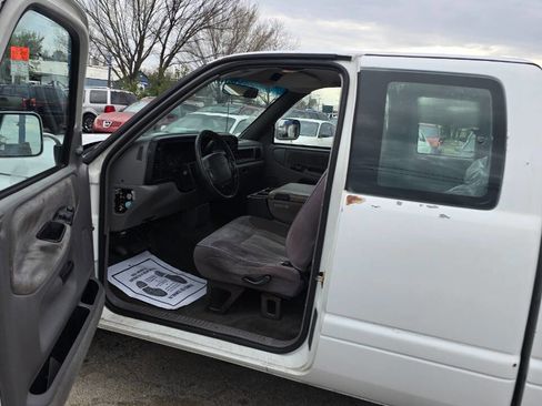 Used 1996 Dodge Ram 1500 Truck 2WD Club Cab image 10