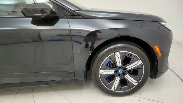 Used 2024 BMW iX xDrive50 w/ Premium Package AWD/4WD image 21