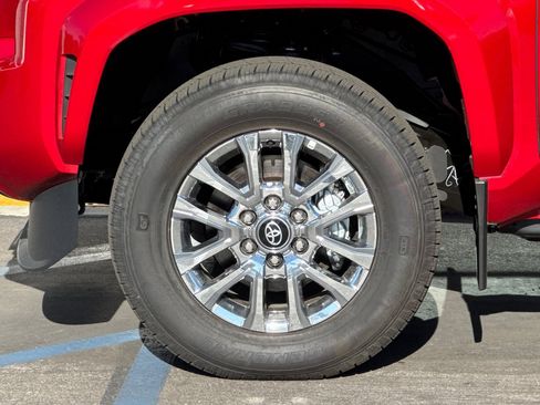 Certified 2025 Toyota Tacoma Limited image 35