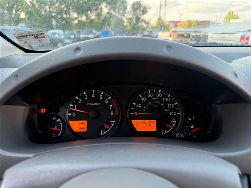 Used 2013 Nissan Frontier SV AWD/4WD image 27