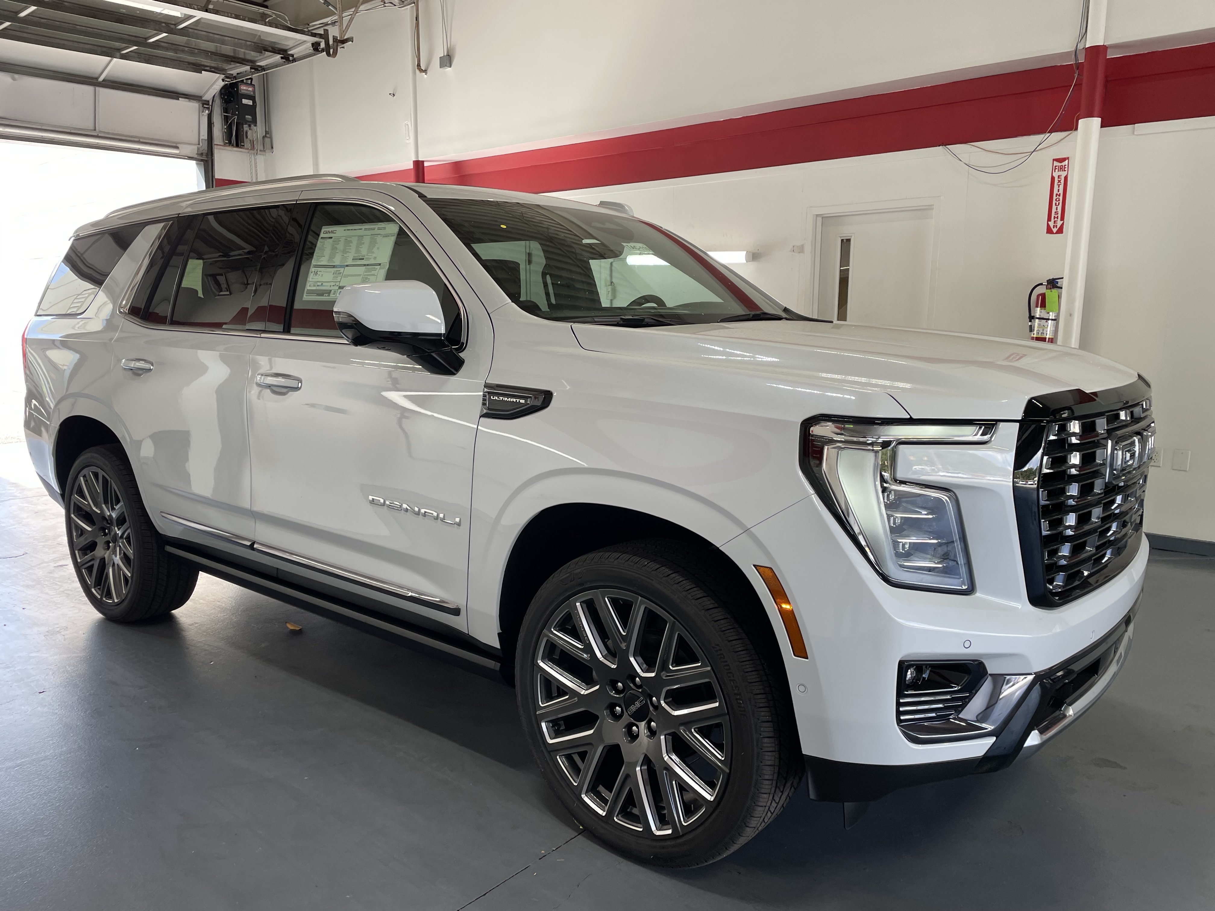 New 2027 GMC Yukon Denali Ultimate AWD/4WD image 3