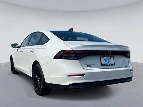 Certified 2025 Honda Accord SE image 6