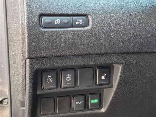 Used 2020 Nissan Rogue S FWD image 17