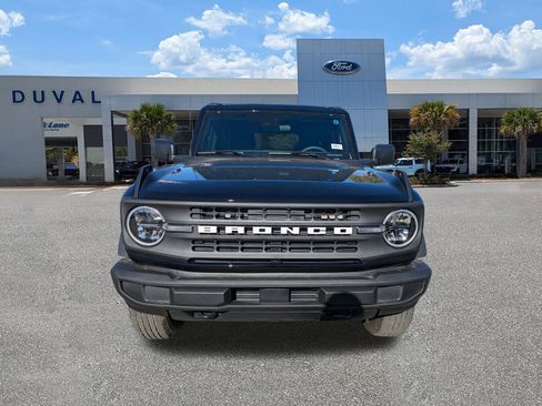 New 2025 Ford Bronco 4-Door image 8