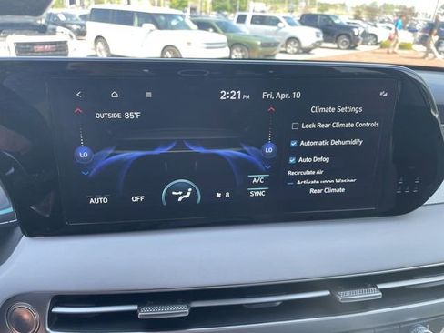 Used 2025 Hyundai Palisade SEL FWD image 22
