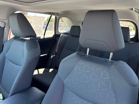 Used 2025 Toyota RAV4 XLE w/ Convenience Package FWD image 22
