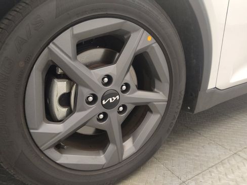 Used 2025 Kia K4 FWD image 31