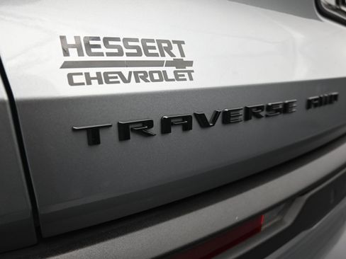 Used 2024 Chevrolet Traverse Z71 AWD/4WD image 35