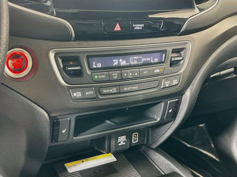 Used 2023 Honda Passport TrailSport image 16