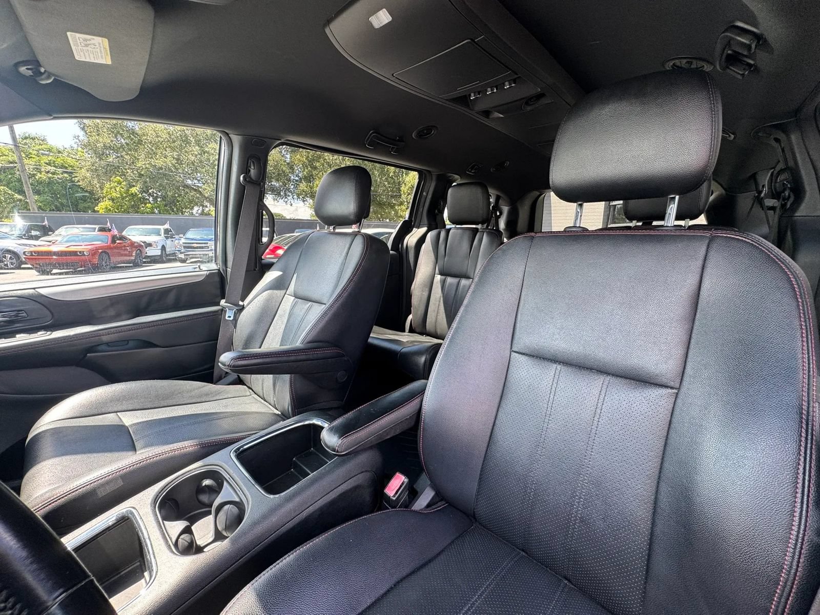 Used 2019 Dodge Grand Caravan GT FWD image 28